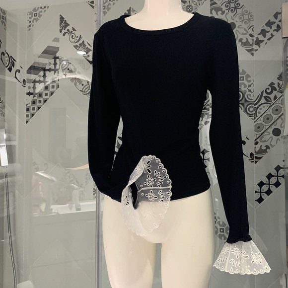 Joseph Ribkoff Tops - 💲2️⃣0️⃣NWOT🌺Made in🇨🇦Stunning Long Sleeves Black Top/White Eyelet Cuffs